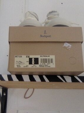 ROCKPORT Pro Walker Item# 7104 extra wide size 8 WHITE